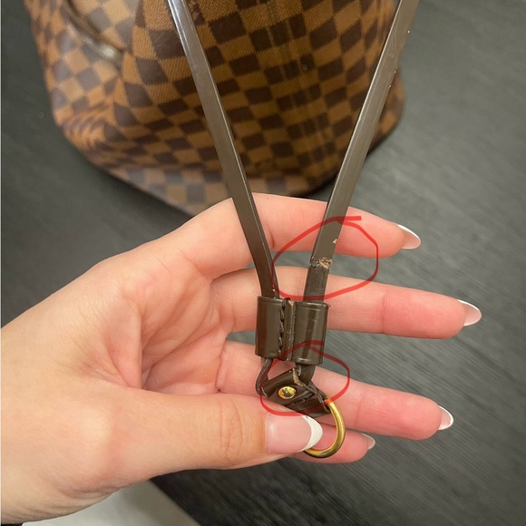 Louis Vuitton Neverfull MM - Picture 9 of 14